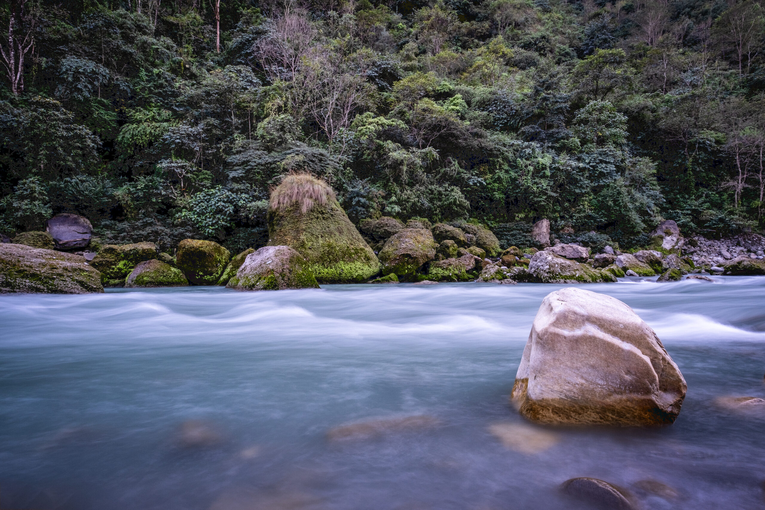 White water Karnali River (Raft & Kayak) (Nepal) - Image 17